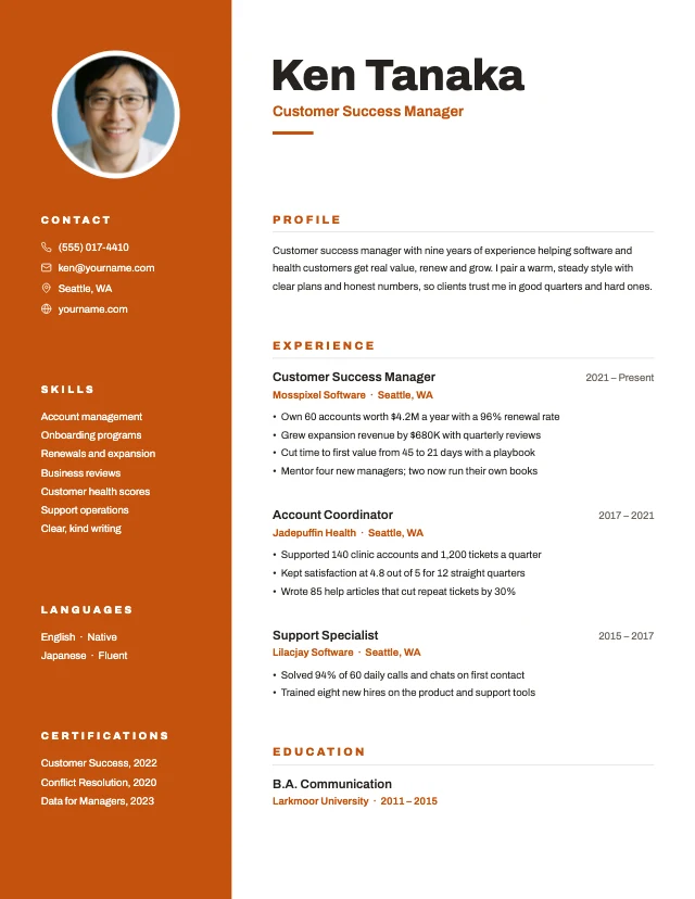Colored sidebar resume template