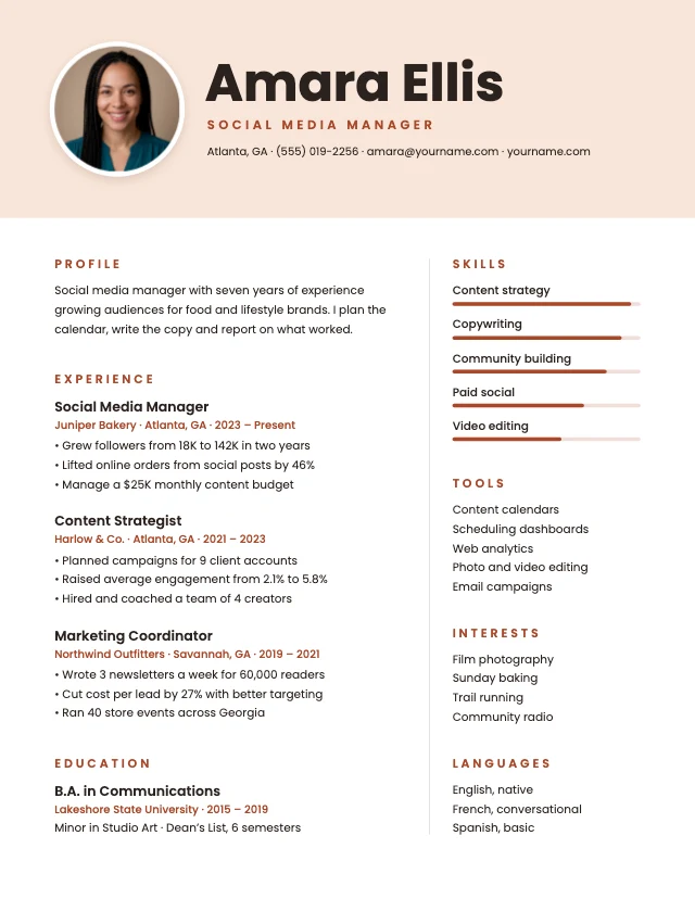 Résumé with photo template