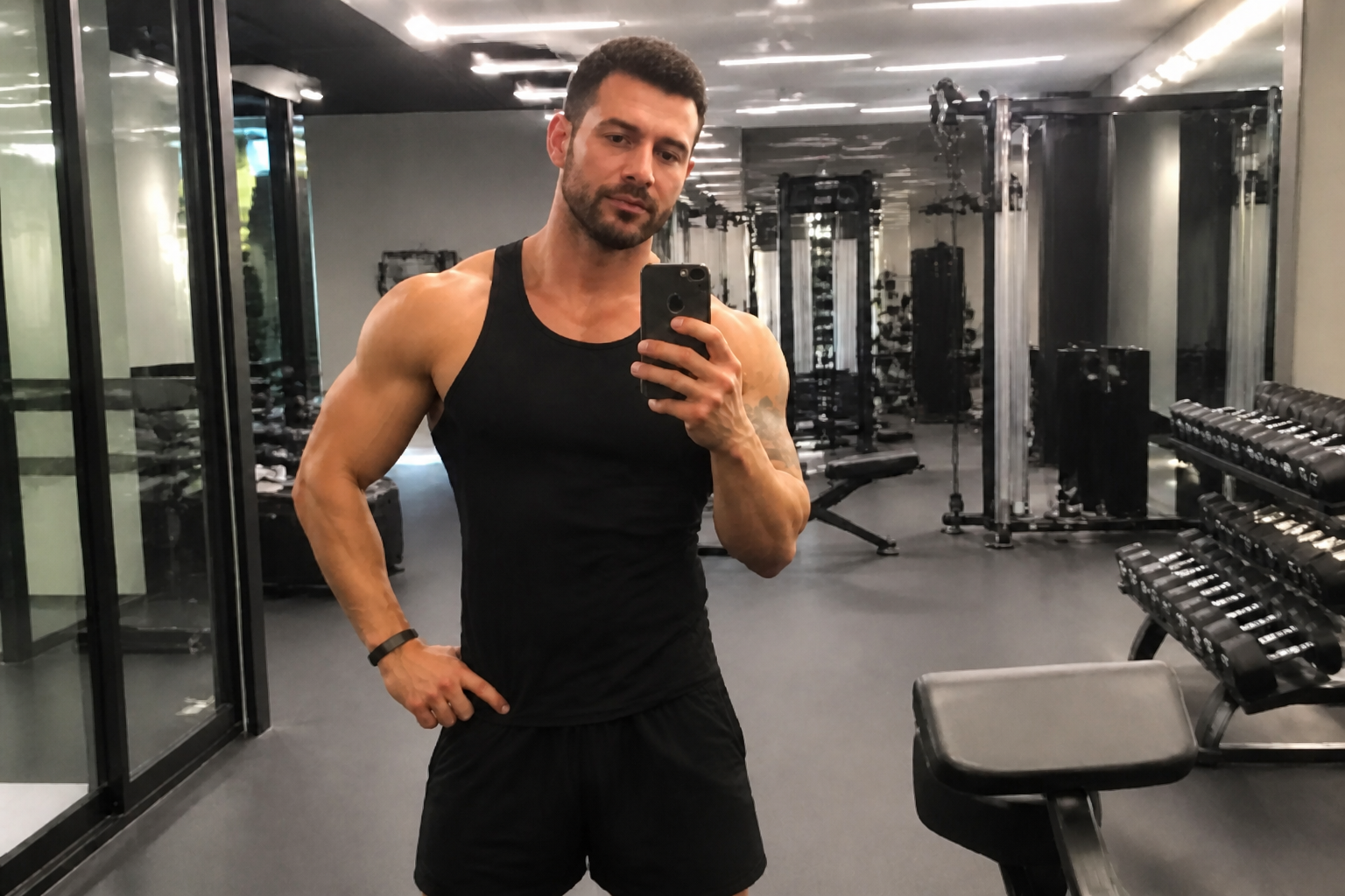 Clean gym selfie (after)