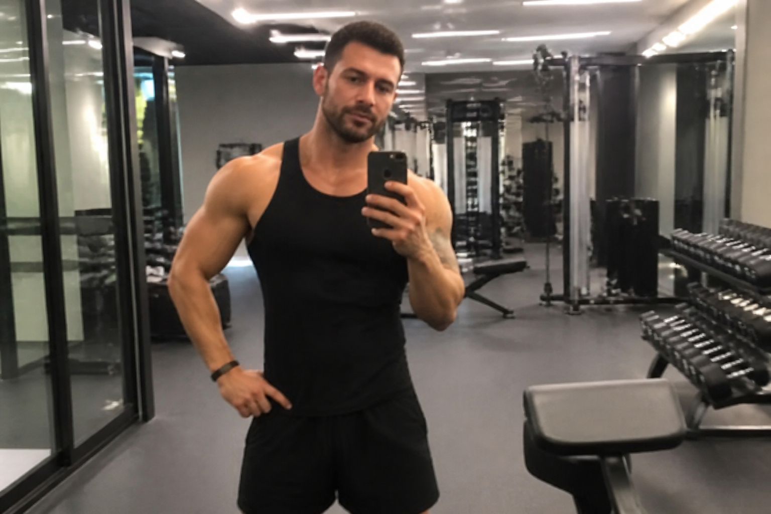 Clean gym selfie (before)