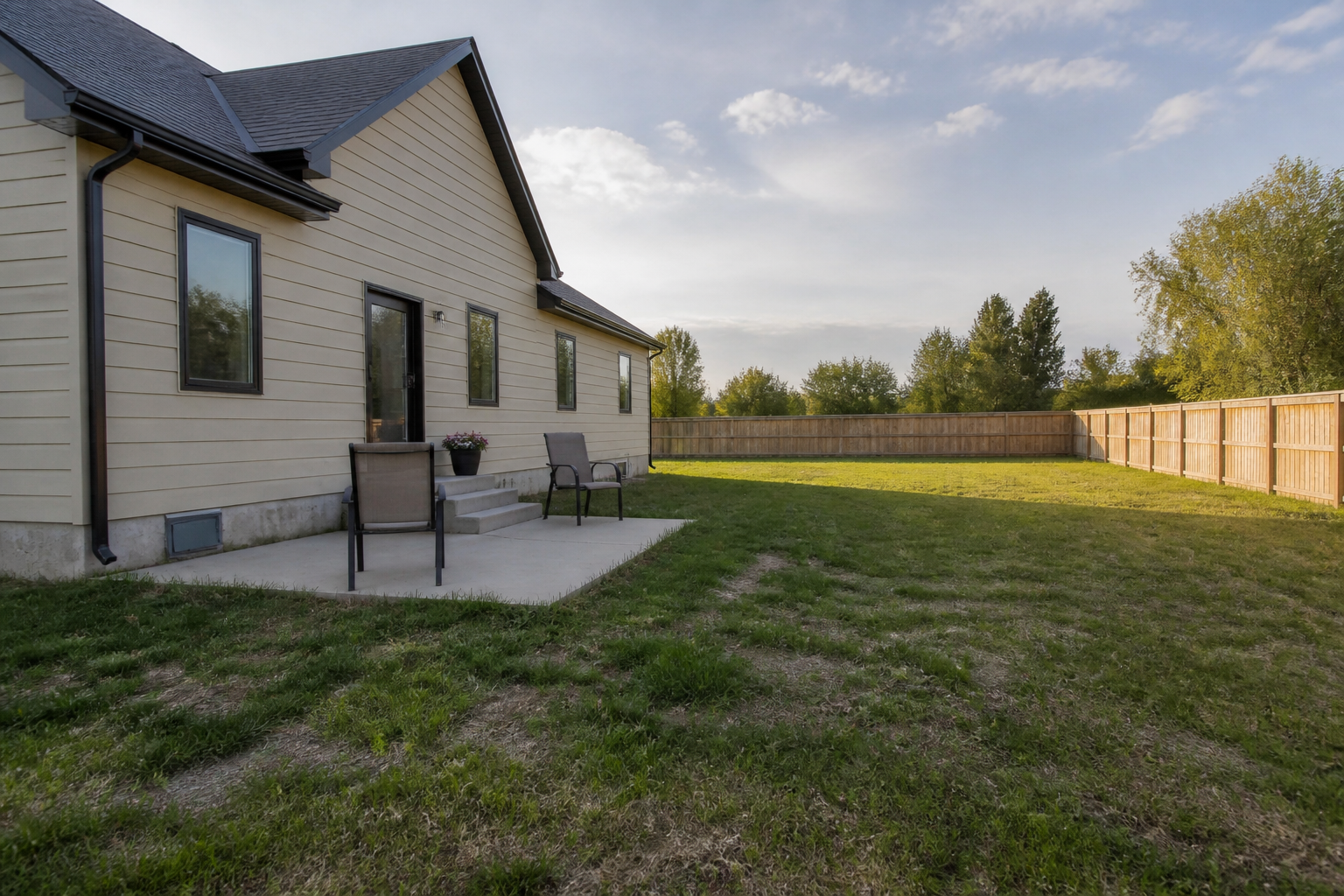 Resort-style backyard (before)