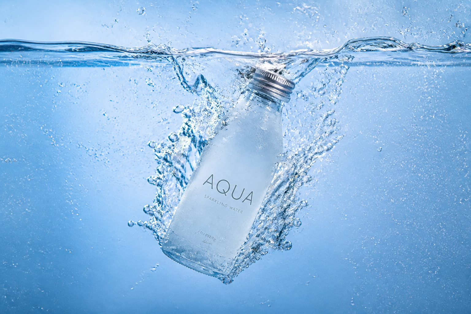 Refreshing beverage splash shot