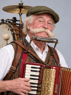 Barnaby, The One-Man Band: a BudgetPixel AI influencer