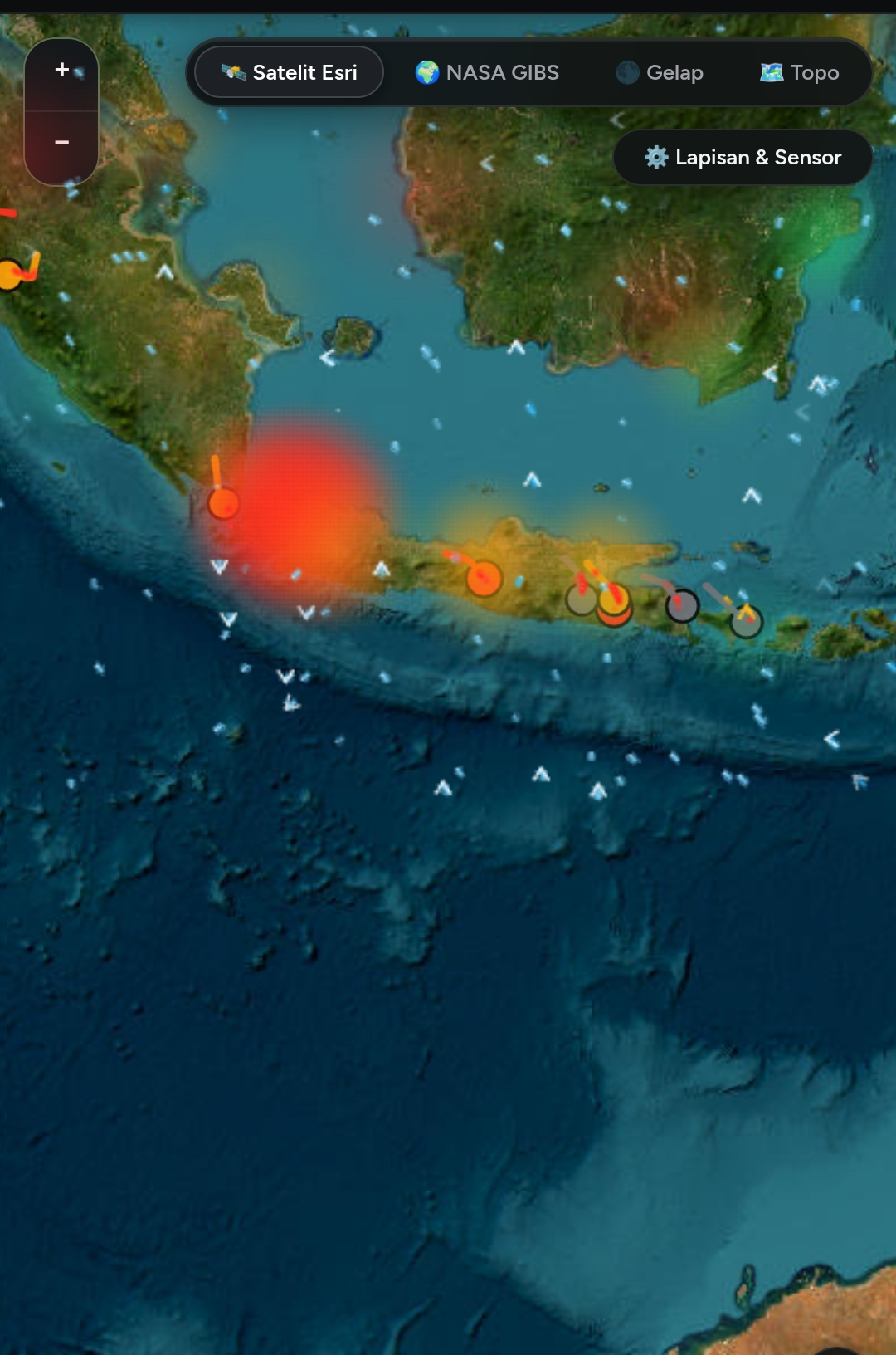 [Interactive seismic satellite map showing earthquake hotspot heatmaps along Indonesia's Pacific Ring of Fire tectonic bou...